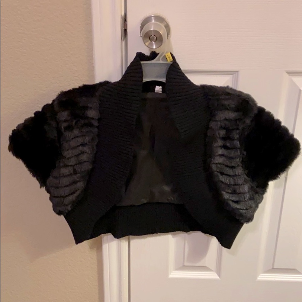 Shawl with Fur
